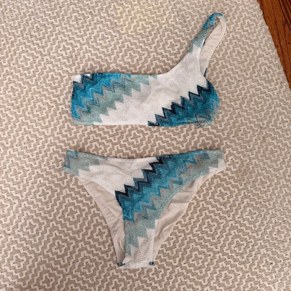 Missoni monospalla One-Shoulder Blue and White Swim Set - Picture 3 of 6